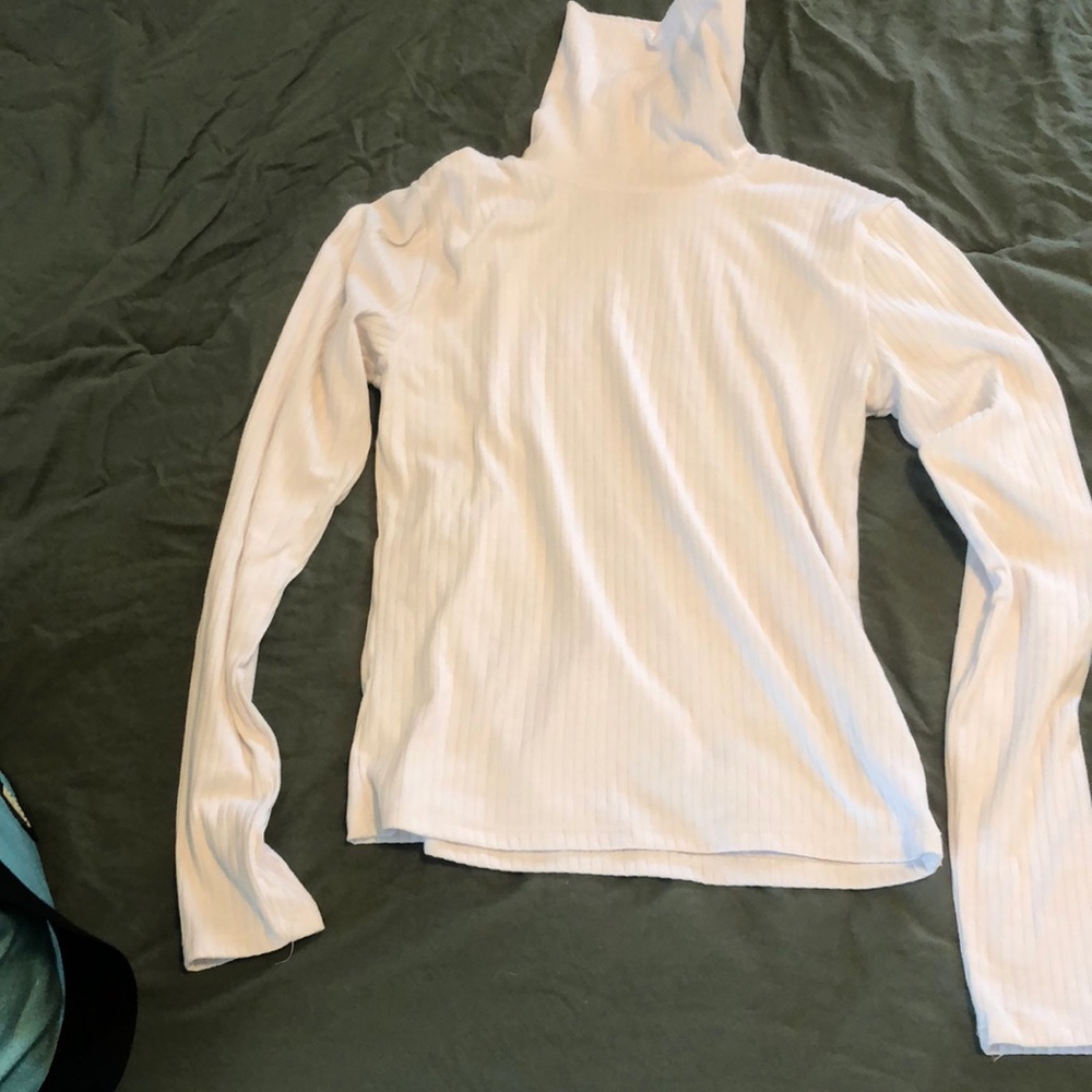 White ribbed turtleneck size S